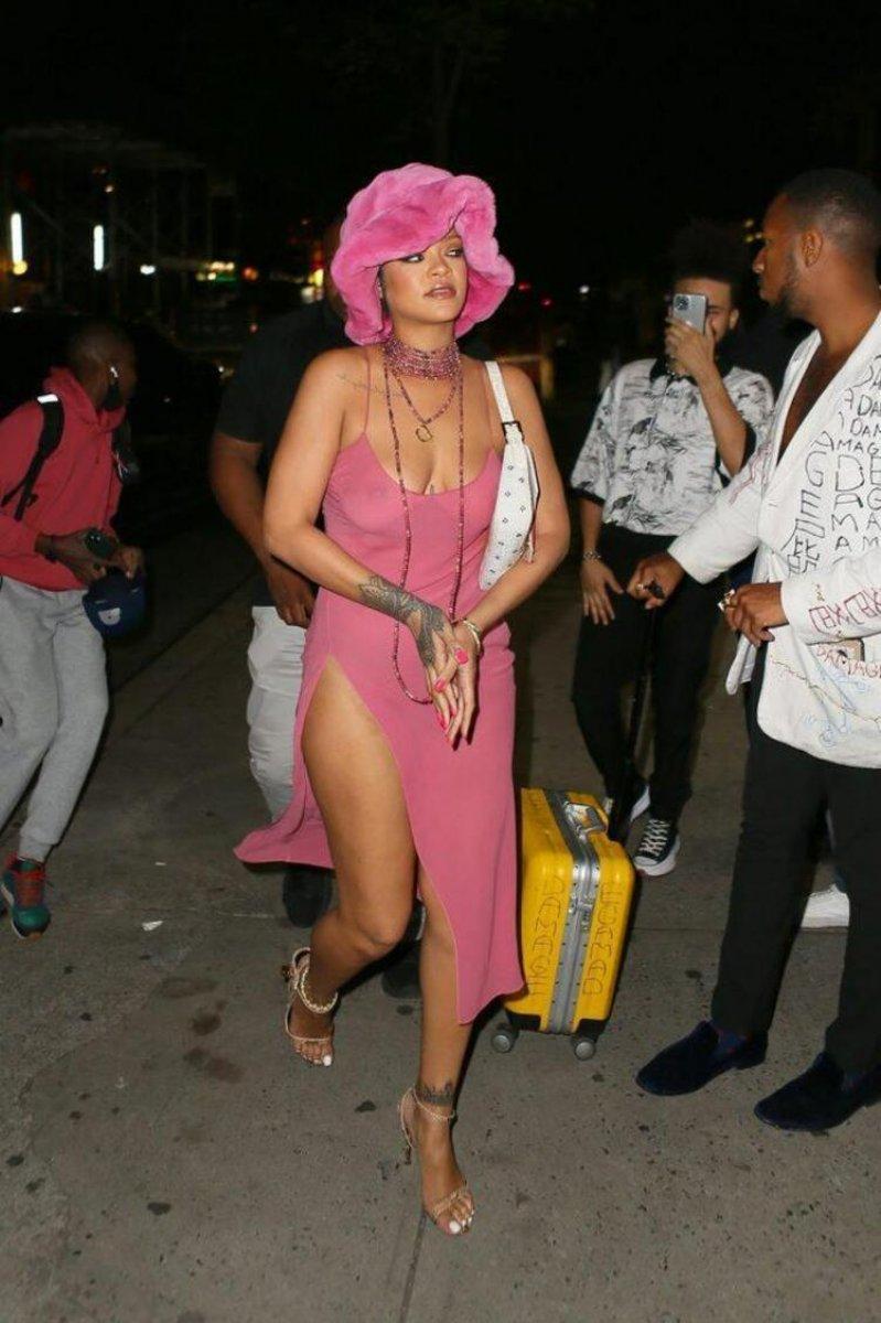 Rihanna, sevgilisiyle gecelerde