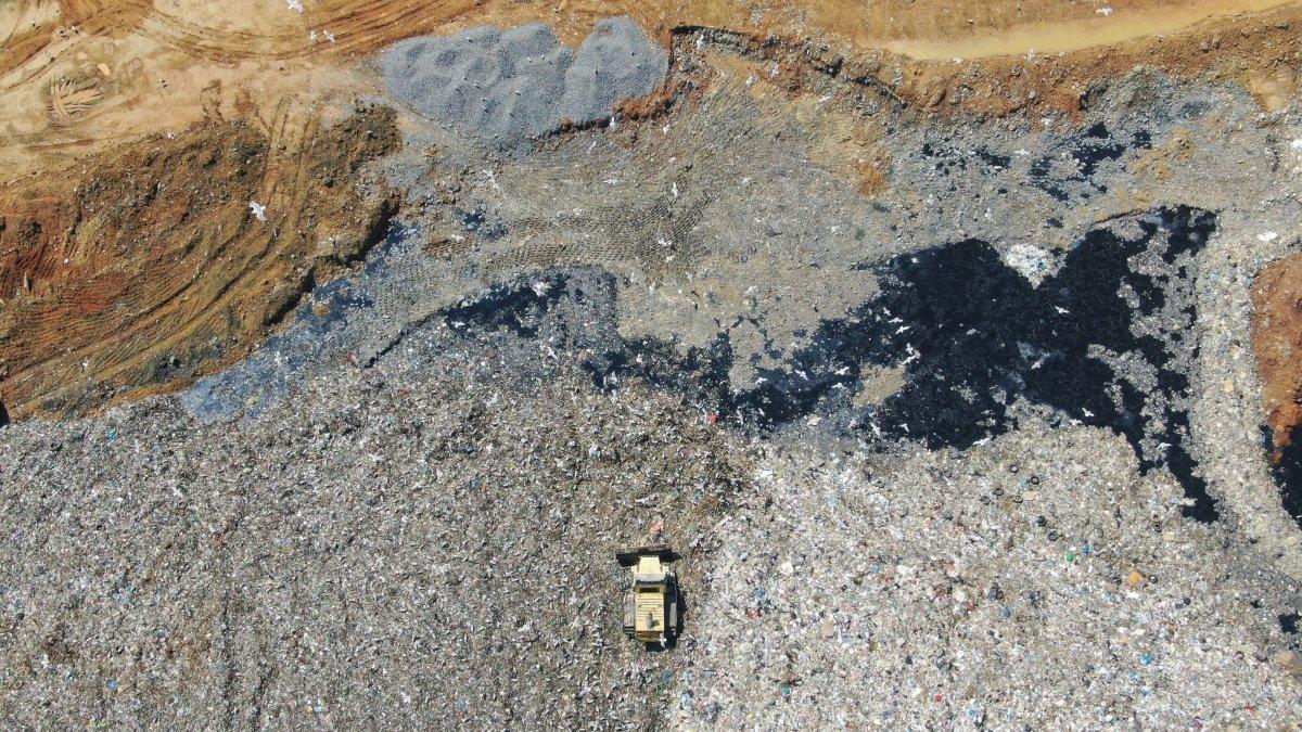 Marmara'dan temizlenen müsilaj Şile'de toplanıyor