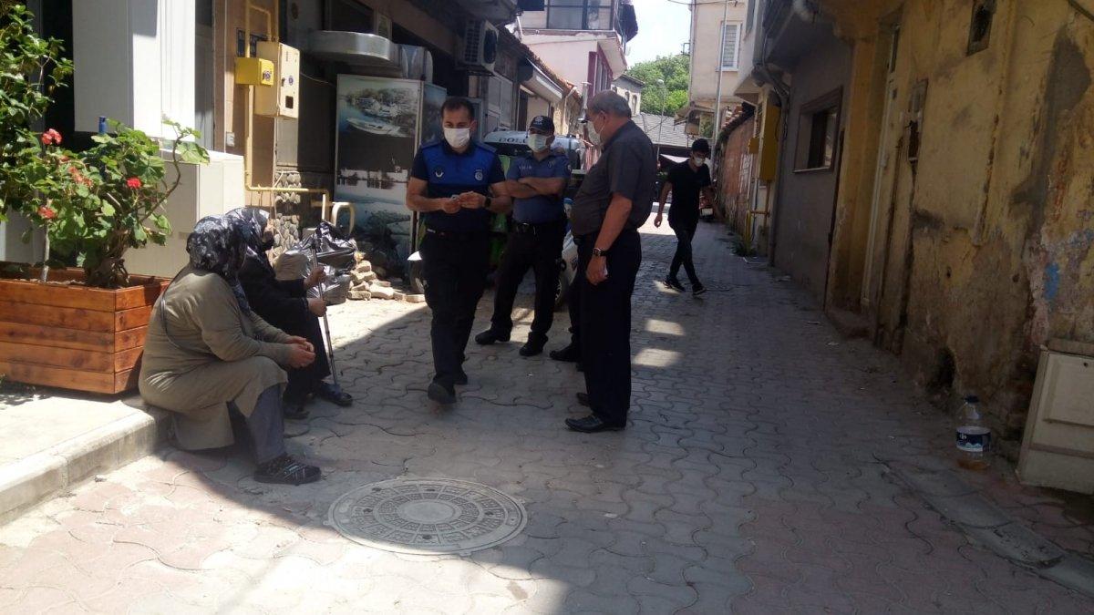 Sinop’ta görme engelli taklidi ile dilenen kadınlara suçüstü