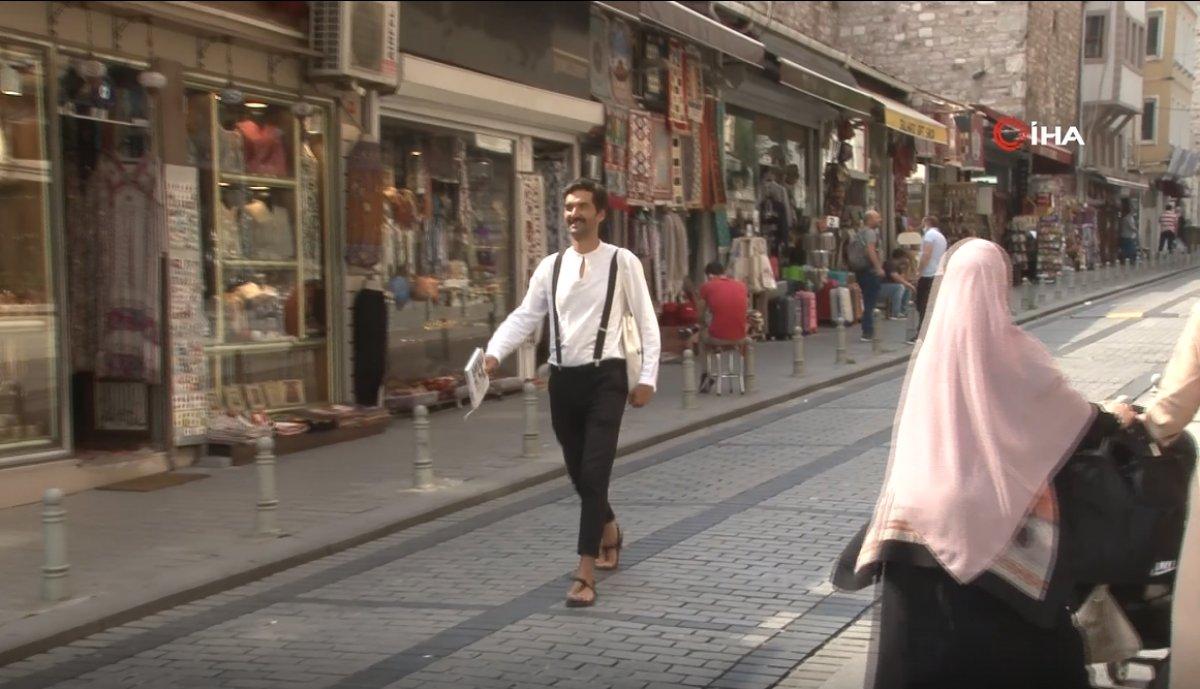 Bir diş fırçasıyla dünyayı gezdi