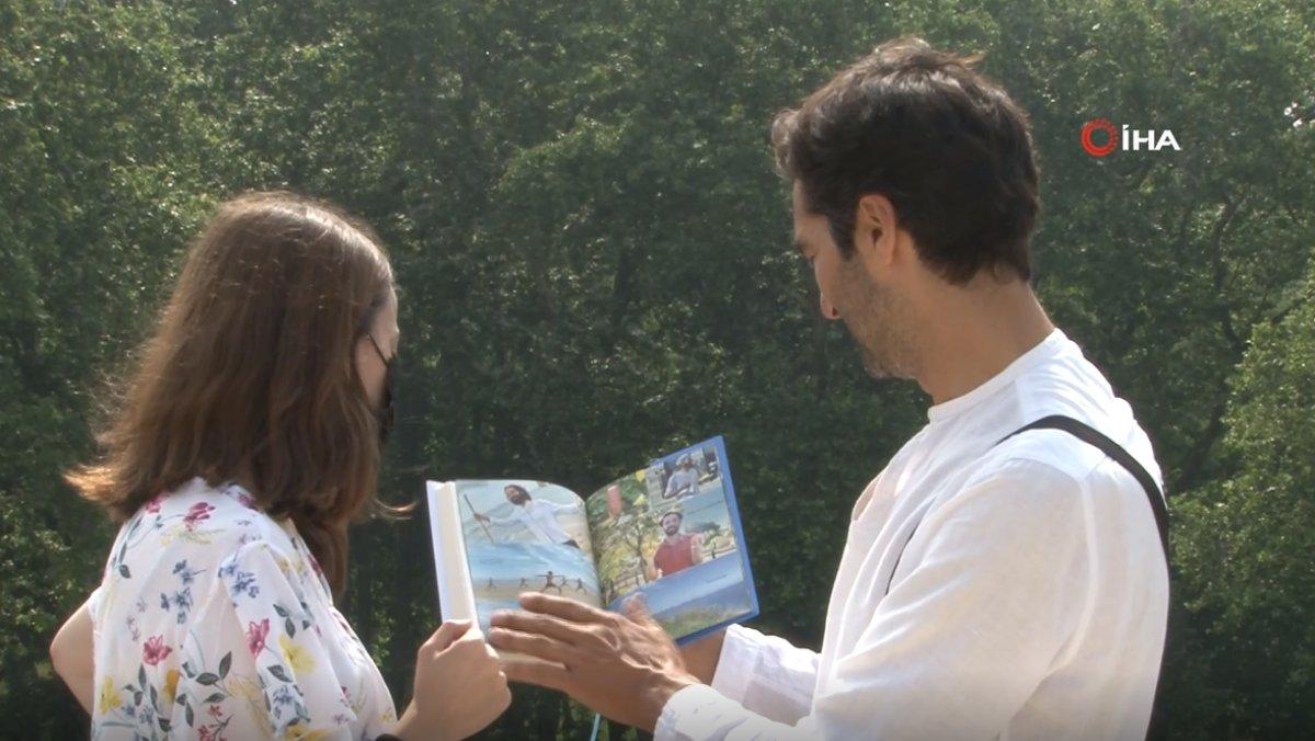 Bir diş fırçasıyla dünyayı gezdi