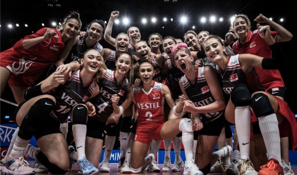Cumhurbaşkanı Erdoğan, A Milli Kadın Voleybol Takımı’nı tebrik etti