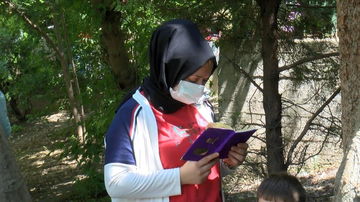 Bakırköy’de, YKS öncesi Zuhuratbaba Türbesi’ne ziyaret