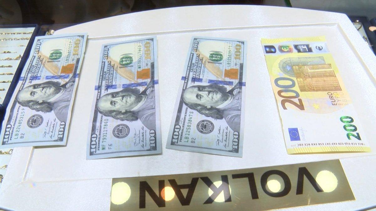 Küçükçekmece’de kuyumcu 800 bin lira dolandırıldı