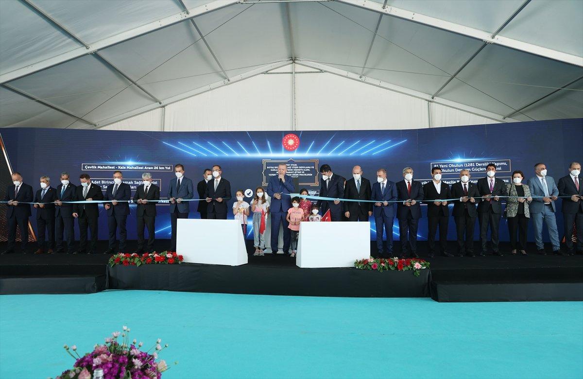 Cumhurbaşkanı Erdoğan, Hatay’da toplu açılış törenine katıldı