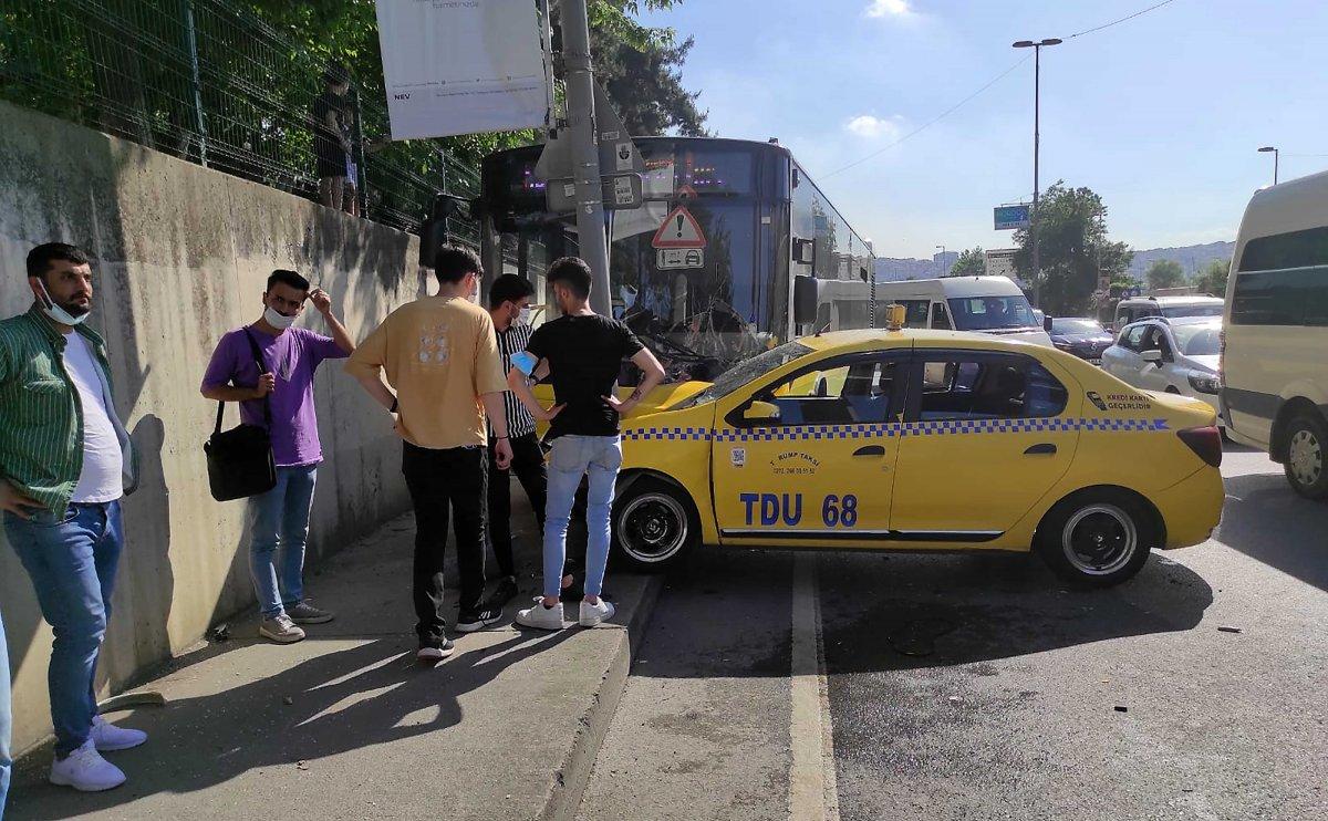 Kağıthane'de zincirleme kaza