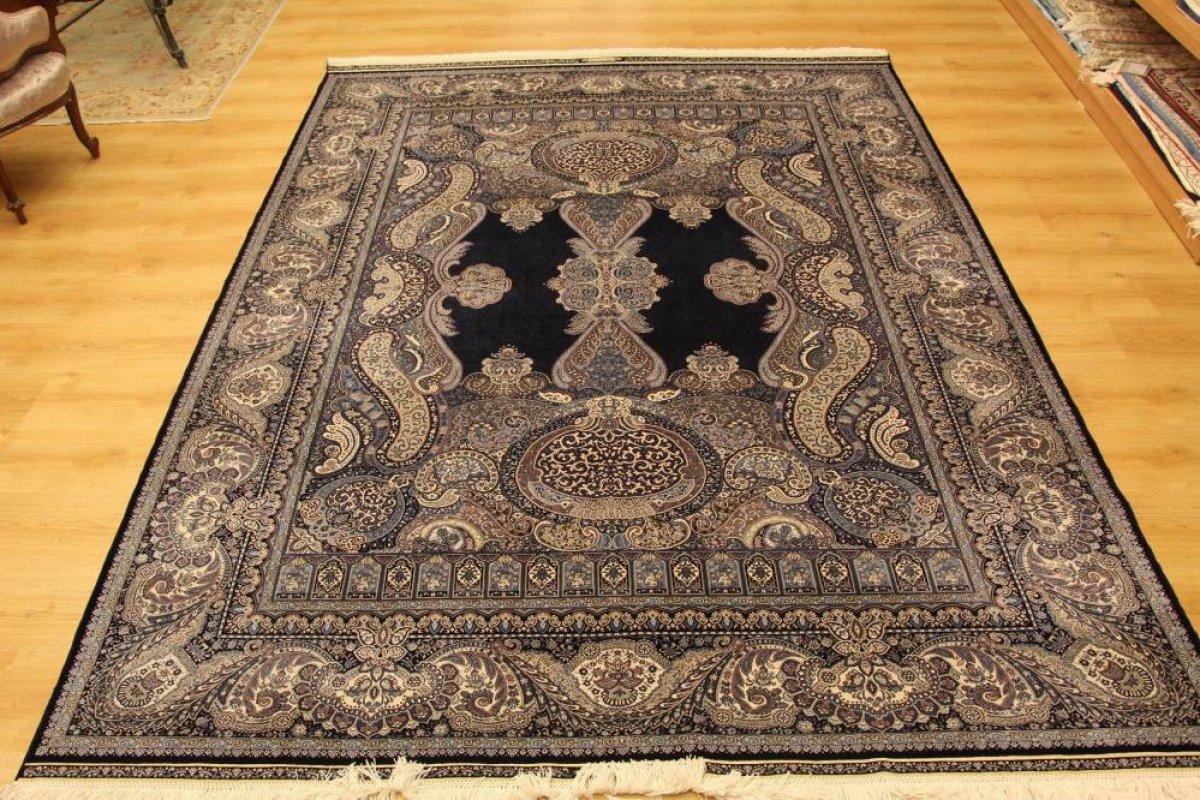 Nevşehir'de, 6 metrekare olan ipek halı 800 bin liradan satılıyor