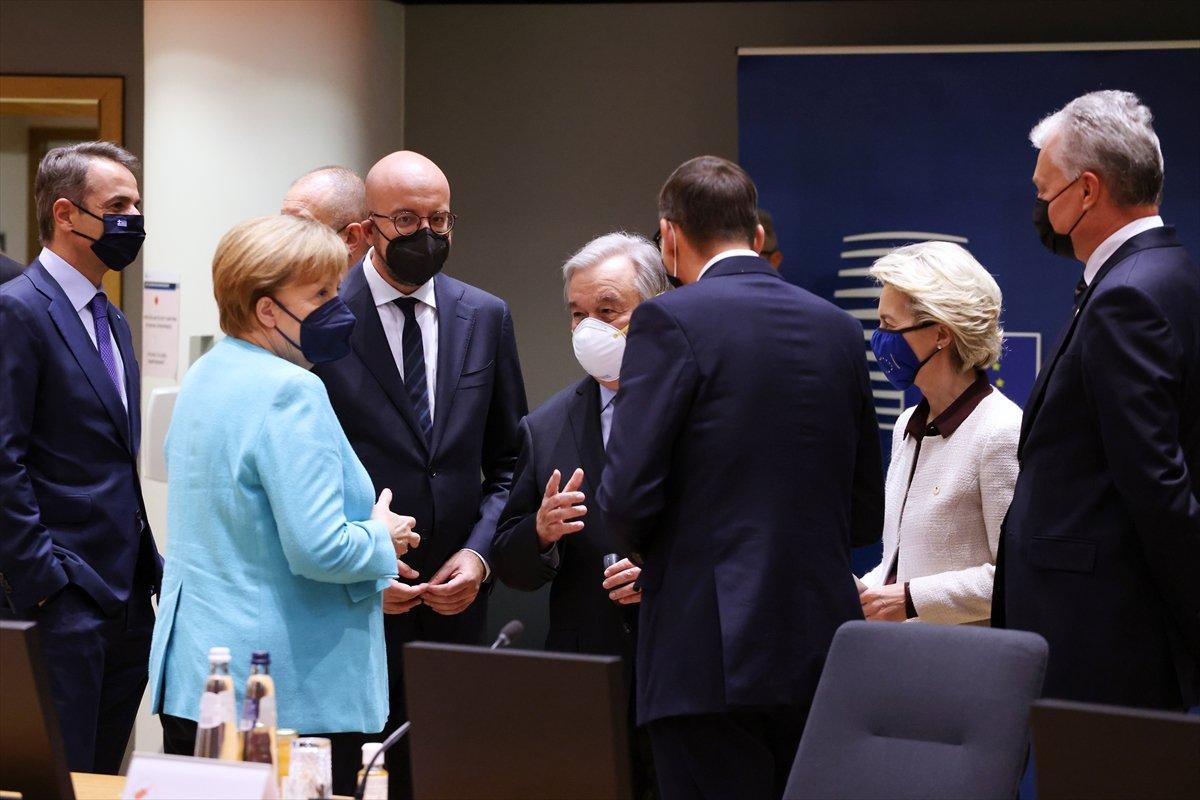 AB liderleri, göç anlaşması için Türkiye'ye 3 milyar euro verilmesi üzerinde anlaştı