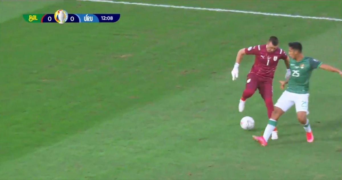 Muslera'nın Bolivya maçındaki çalımı