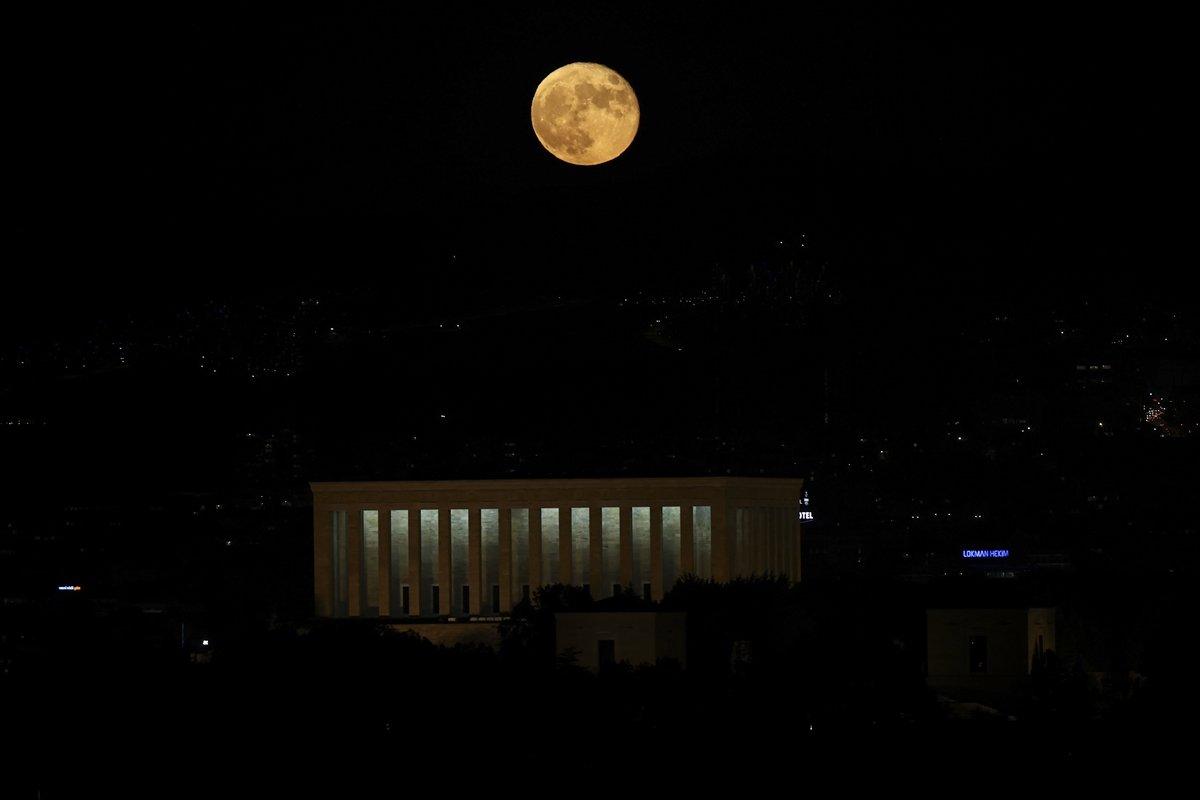 Ankara'dan kartpostallık dolunay kareleri