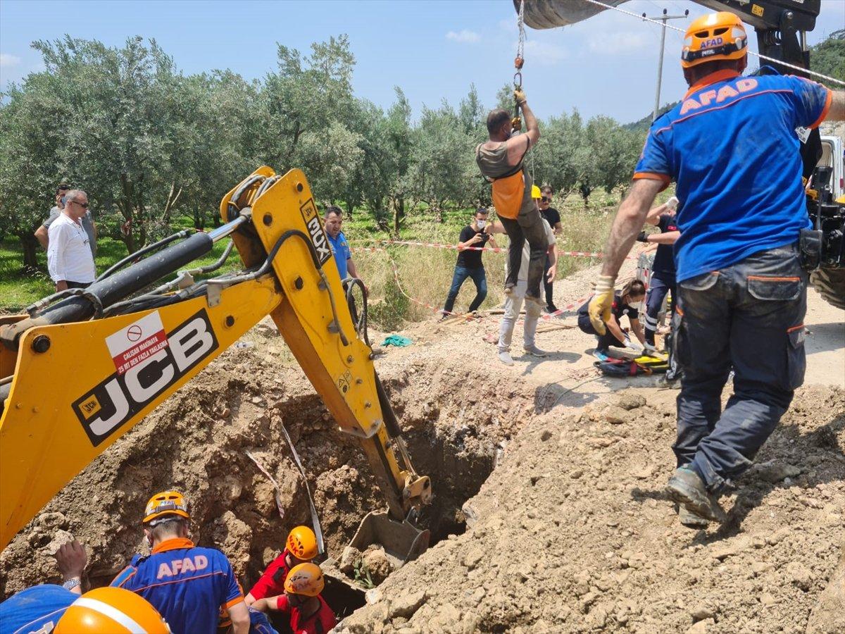 Bursa’da kazı çalışmaları sırasında toprak kaydı, işçi mahsur kaldı