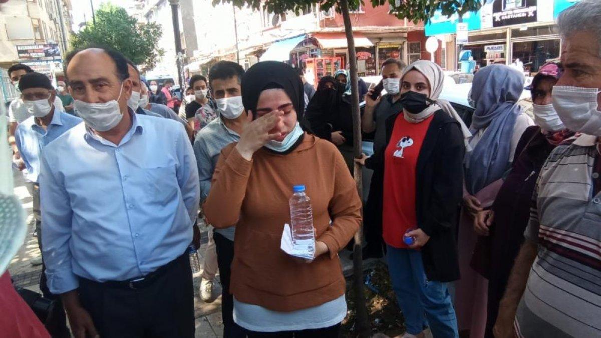 YKS sınavı bitti, yetişemeyen öğrenciler gözyaşlarına boğuldu