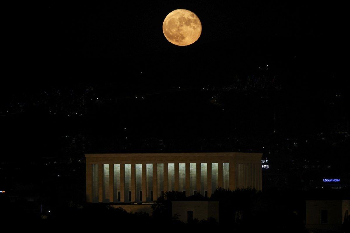 Ankara'dan kartpostallık dolunay kareleri
