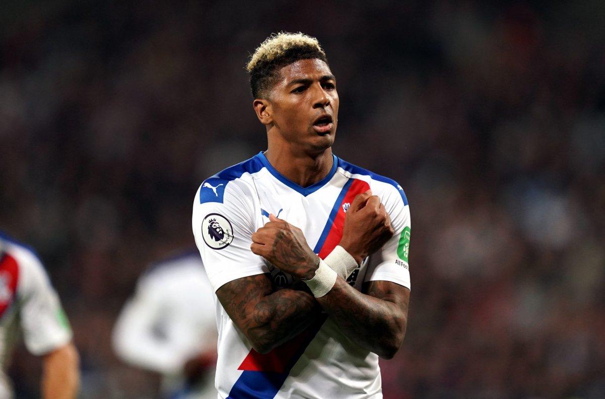 Fenerbahçe, Galatasaray'ın istediği Van Aanholt'a teklif yaptı