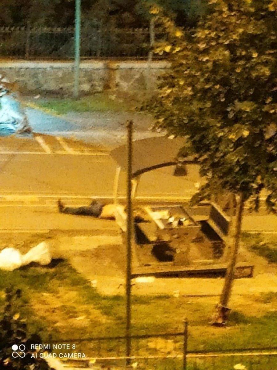 Bağcılar’da parkta tartıştığı kişiye kurşun yağdırdı: 1 ölü, 1 yaralı