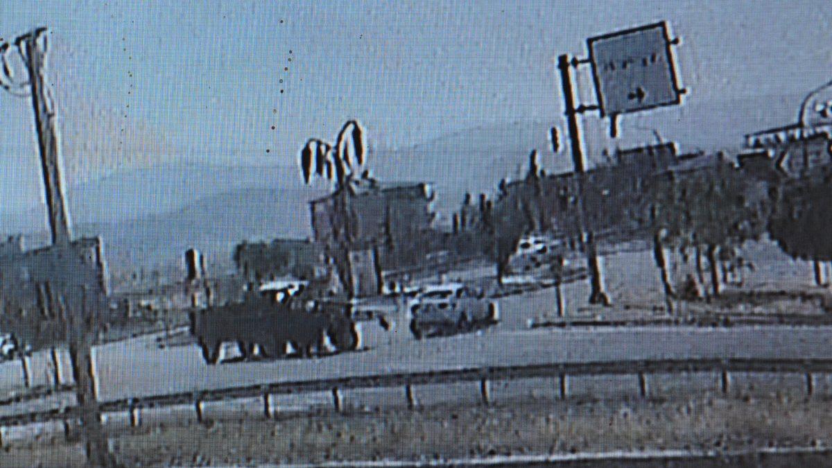 Bursa’da kazı çalışmaları sırasında toprak kaydı, işçi mahsur kaldı