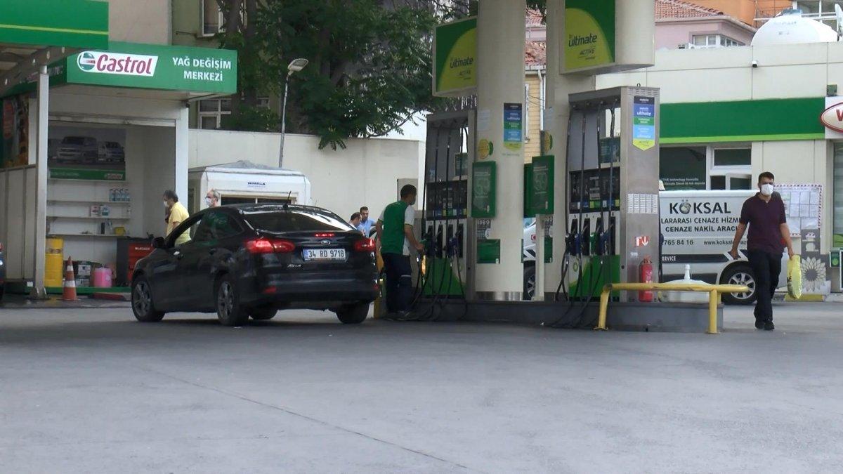 Fatih’te fren yerine gaza basınca kuryeyi ezdi