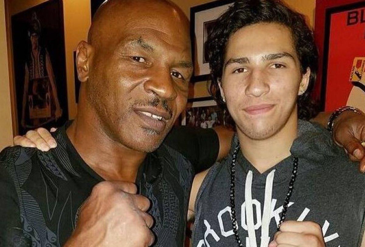 Muhammed Ali'nin torunu Nico Ali Walsh, ilk profesyonel boks maçına çıkıyor