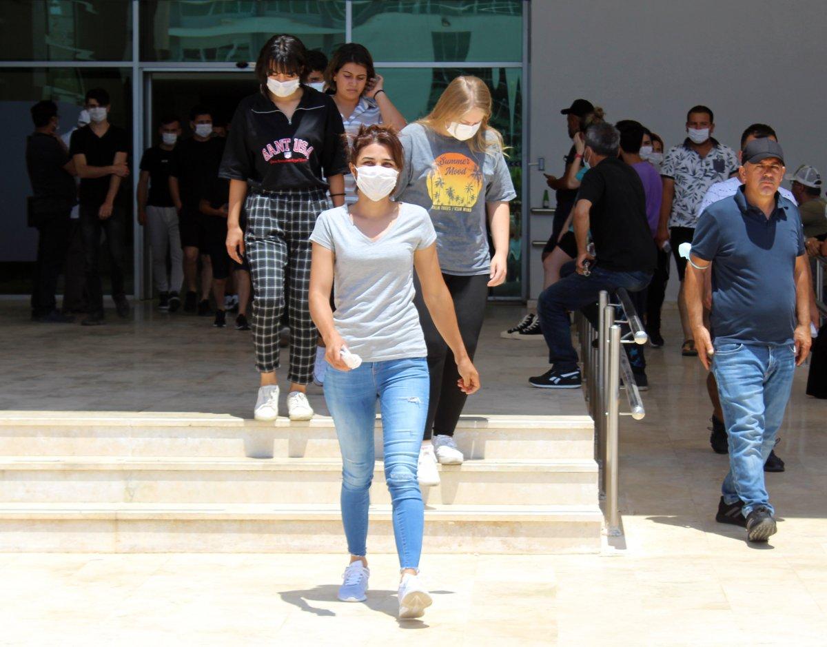 YKS sınavına giren Melek İpek: Bugün daha iyi geçti, bildiklerimi yaptım