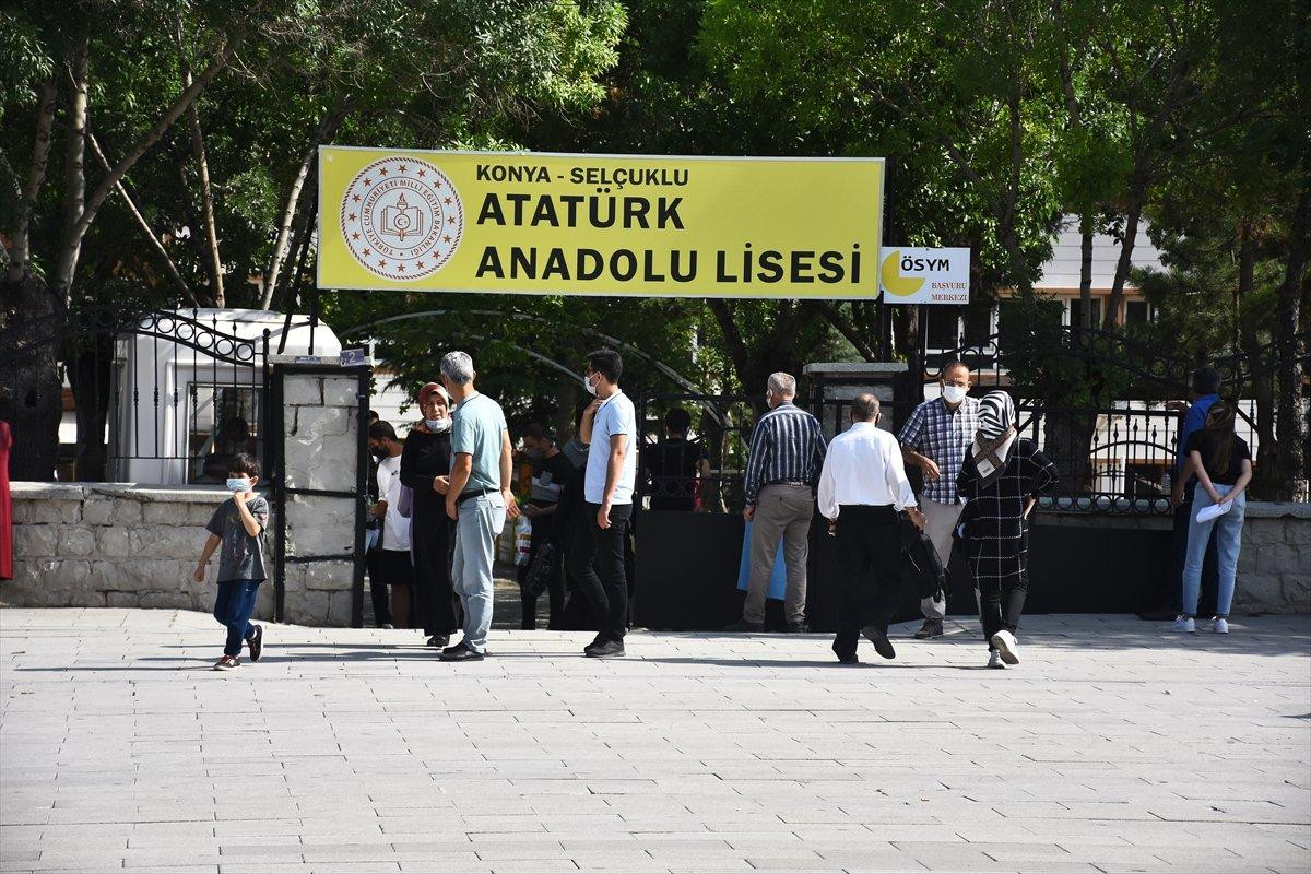 YKS'nin ikinci oturumu AYT başladı