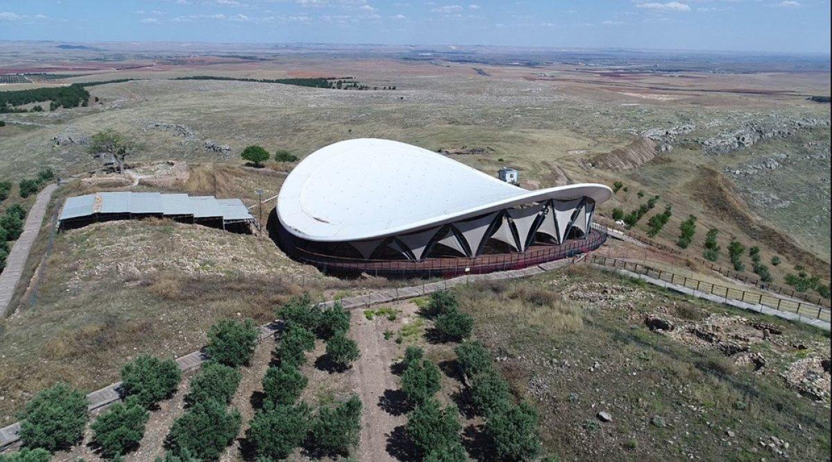 Mehmet Nuri Ersoy'dan Göbeklitepe müjdesi