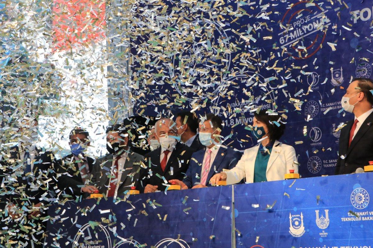 Mustafa Varank, 5 projenin temel atma töreni için Şanlıurfa'ya geldi