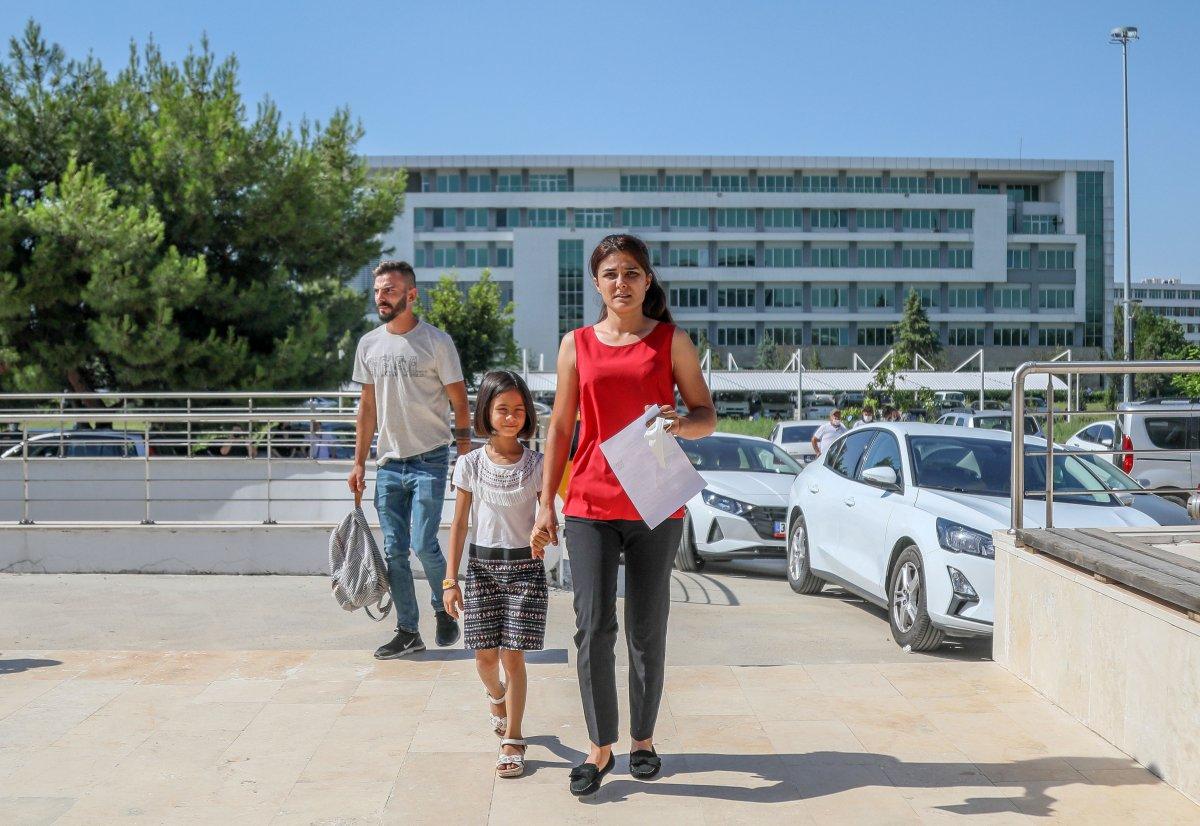 Melek İpek üniversite sınavına girdi