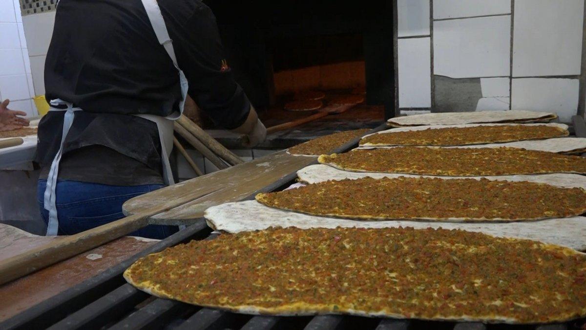 Gaziantepli ustalardan fahiş lahmacun fiyatlarına tepki