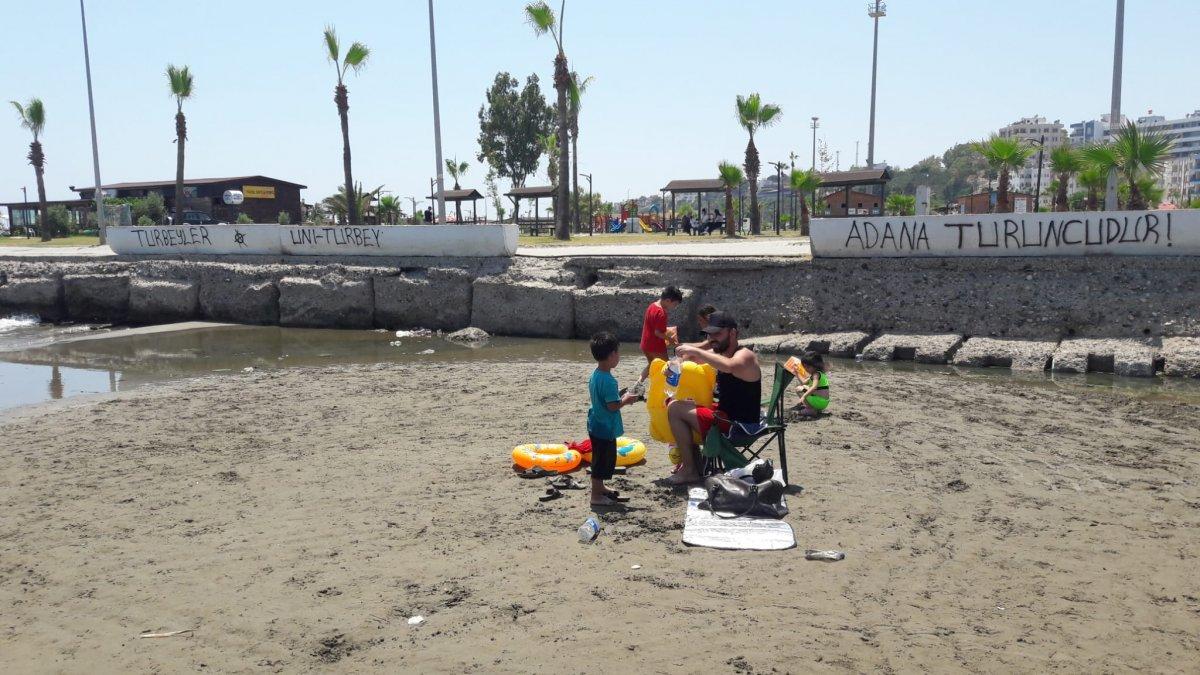 Adana'da kanalizasyonlar denize akıyor