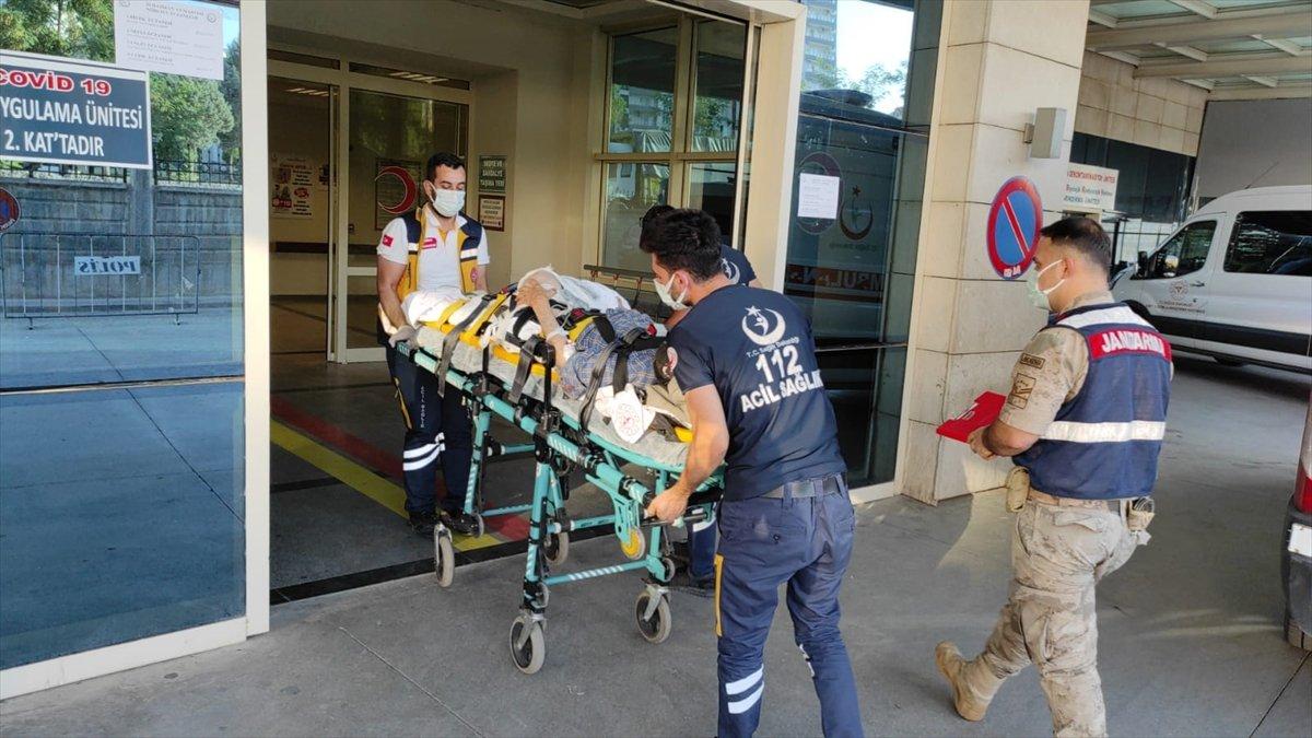 Siirt'te insan kaçakçıları jandarmaya ateş açtı