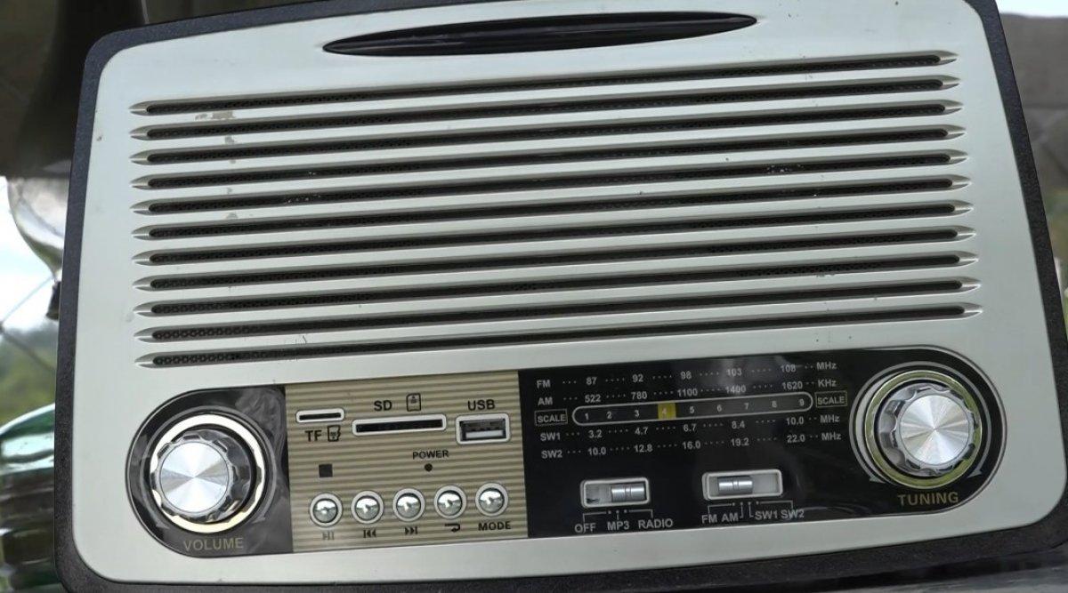 Kastamonu'da arı kovanlarını radyo sayesinde koruyor