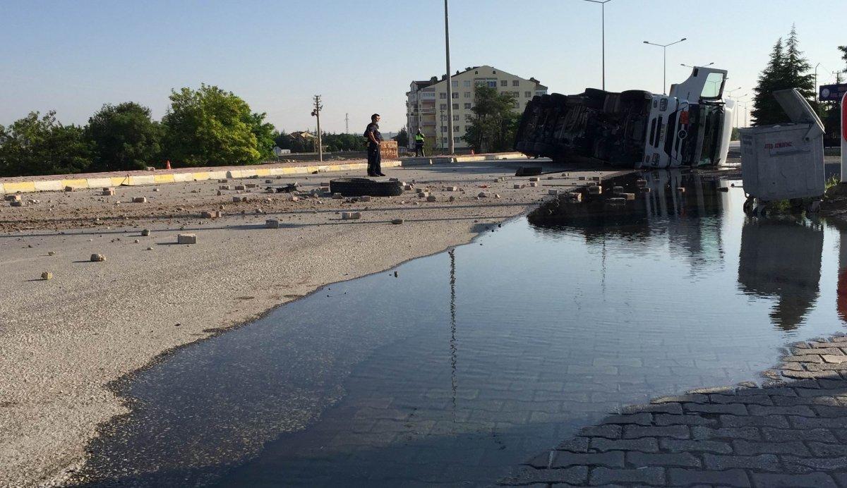Konya'da 27 ton motorin yola döküldü