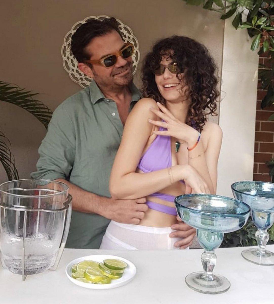 Beren Saat'ten bikinili tatil pozu