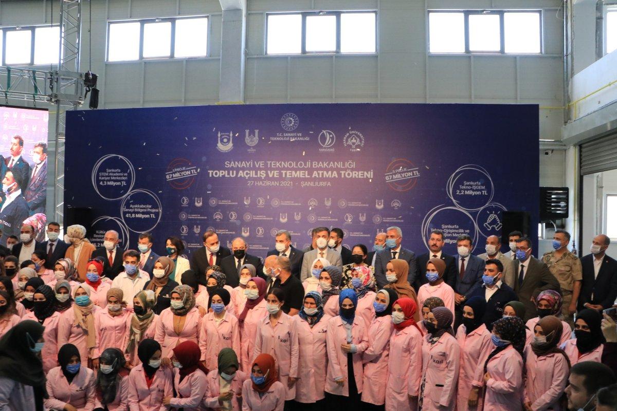 Mustafa Varank, 5 projenin temel atma töreni için Şanlıurfa'ya geldi