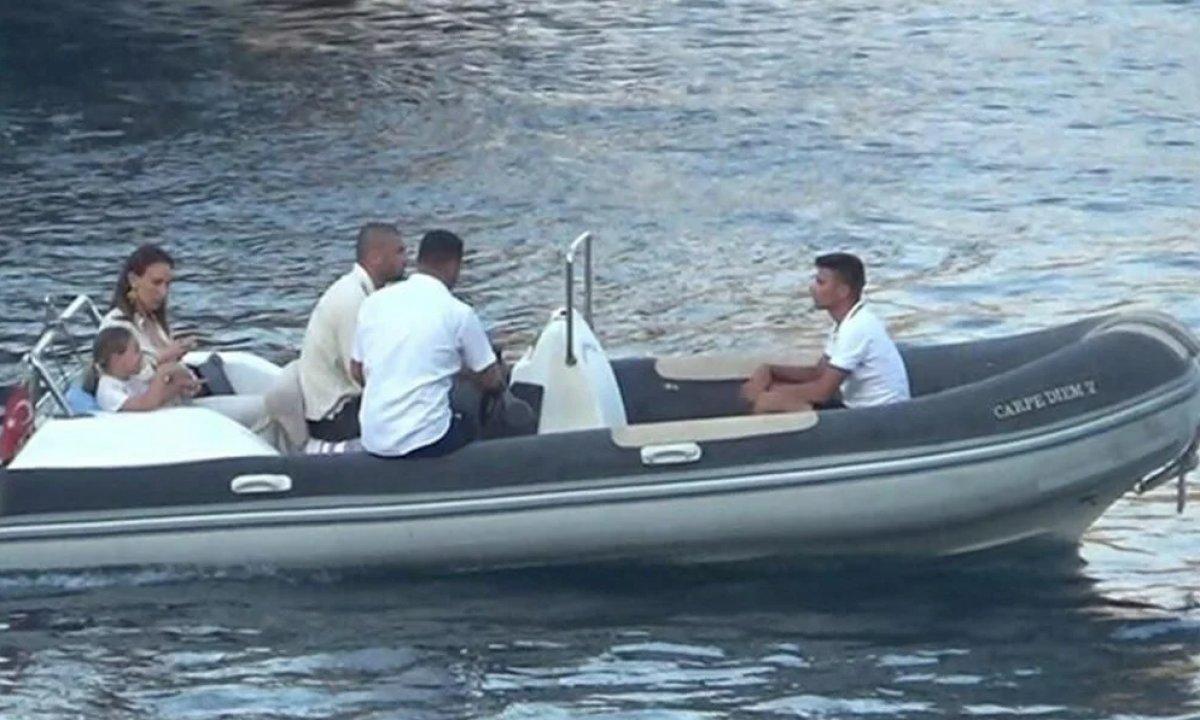 Burak Yılmaz Bodrum'da tatilde