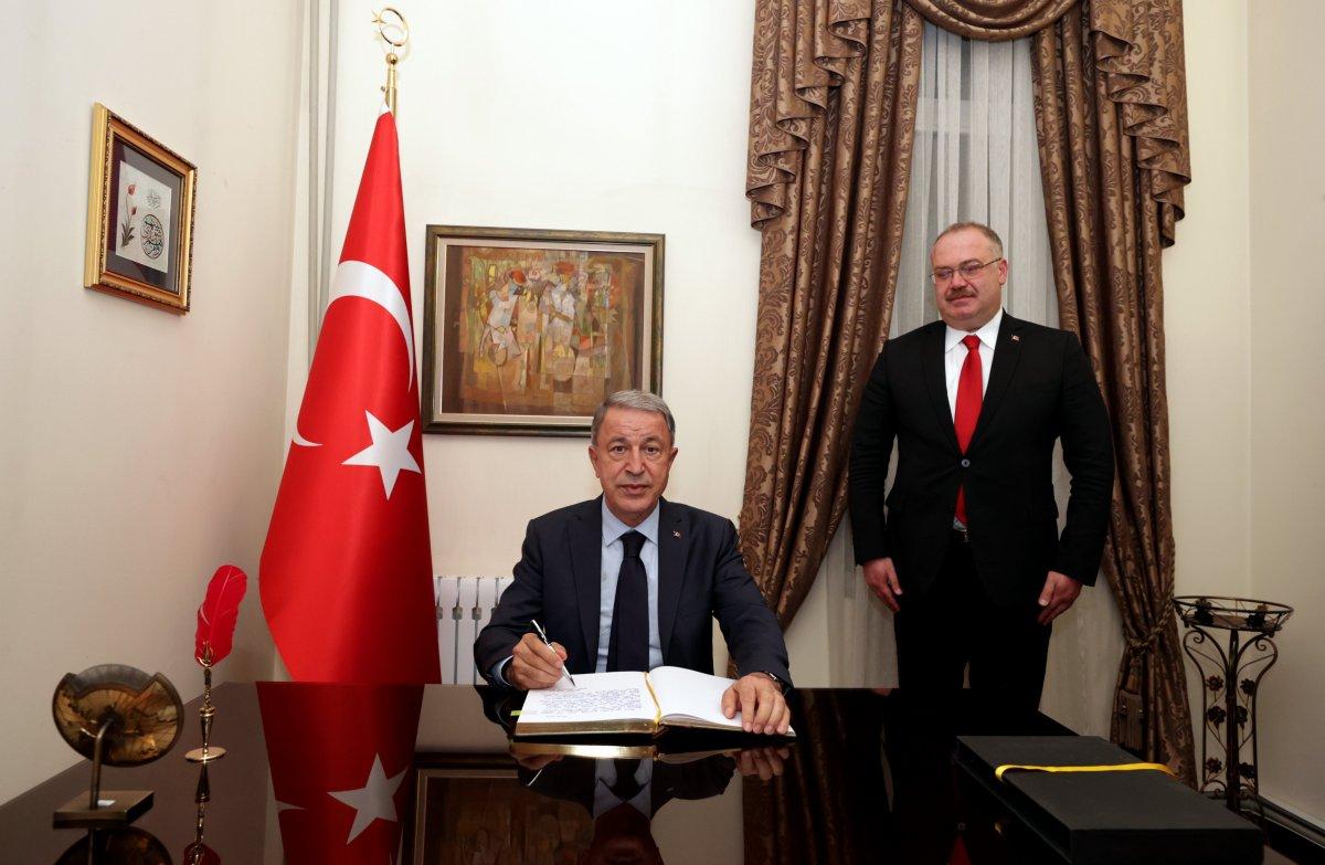 Hulusi Akar, Türkiye’nin Bişkek Büyükelçiliğini ziyaret etti