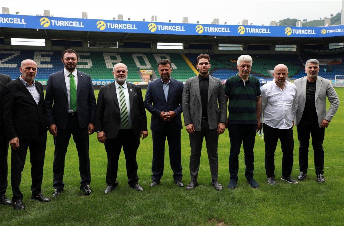 Bülent Uygun, Rizespor'la 3 yıllık sözleşme imzaladı