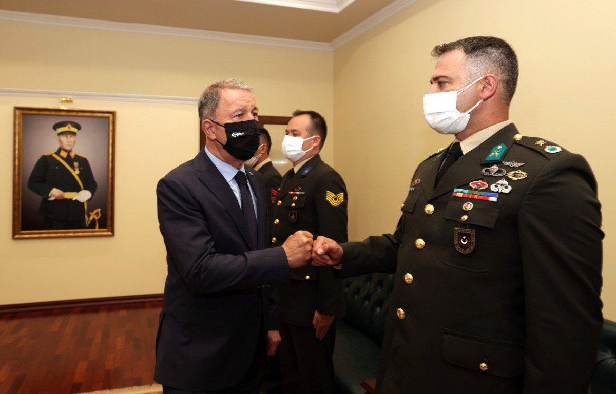 Hulusi Akar: Terör belasından asil milletimizi kurtaracağız