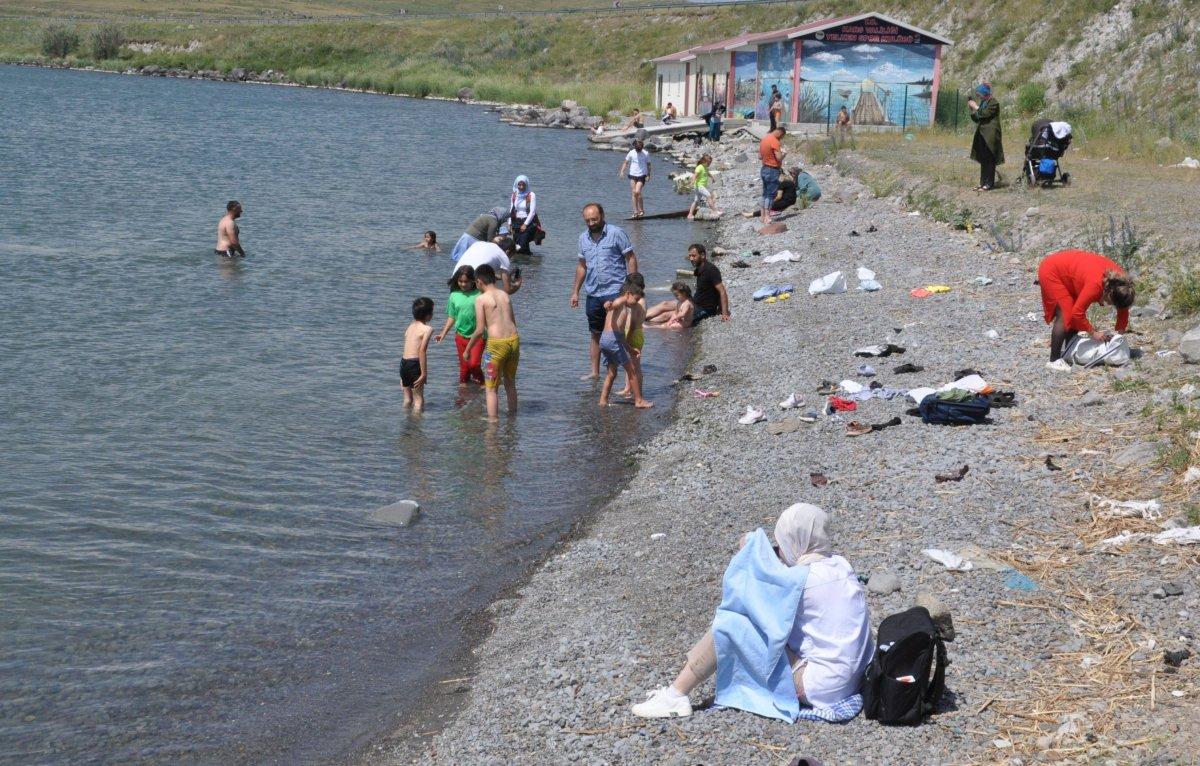 Çıldır Gölü, Ege ve Akdeniz sahillerini aratmıyor