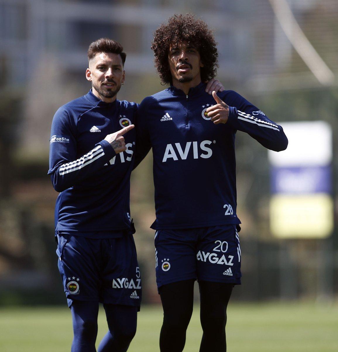 Luiz Gustavo ve Jose Sosa indirimi kabul etmedi