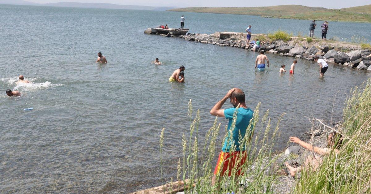 Çıldır Gölü, Ege ve Akdeniz sahillerini aratmıyor