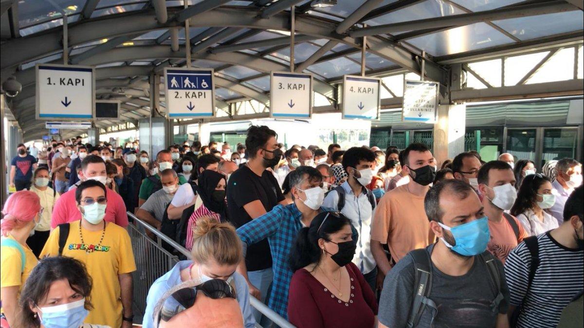 İstanbul'da haftanın ilk iş günü trafiği