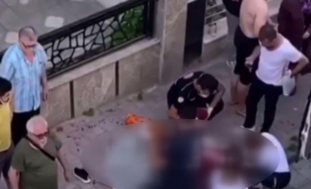 Küçükçekmece’de eski eşini sokak ortasında bıçakladı