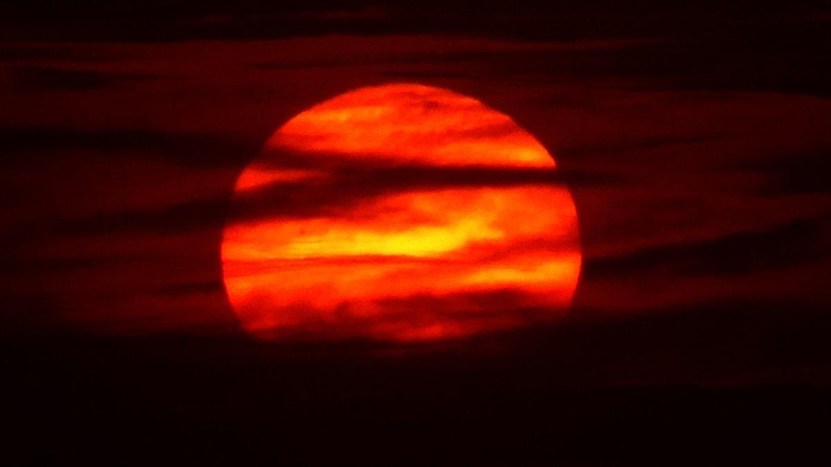 Güneş toz bulutlarıyla Jüpiter’i andırdı