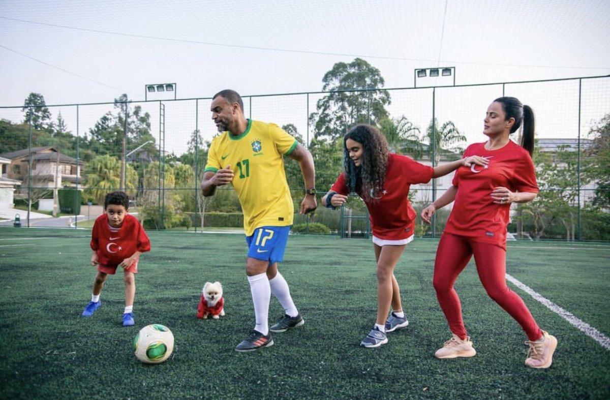 Denilson 19 yıl sonra efsane fotoğrafı canlandırdı