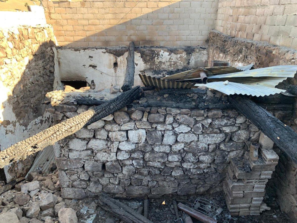 Kars’ta yangın: 4 ev, 5 ahır, 1 traktör kül oldu