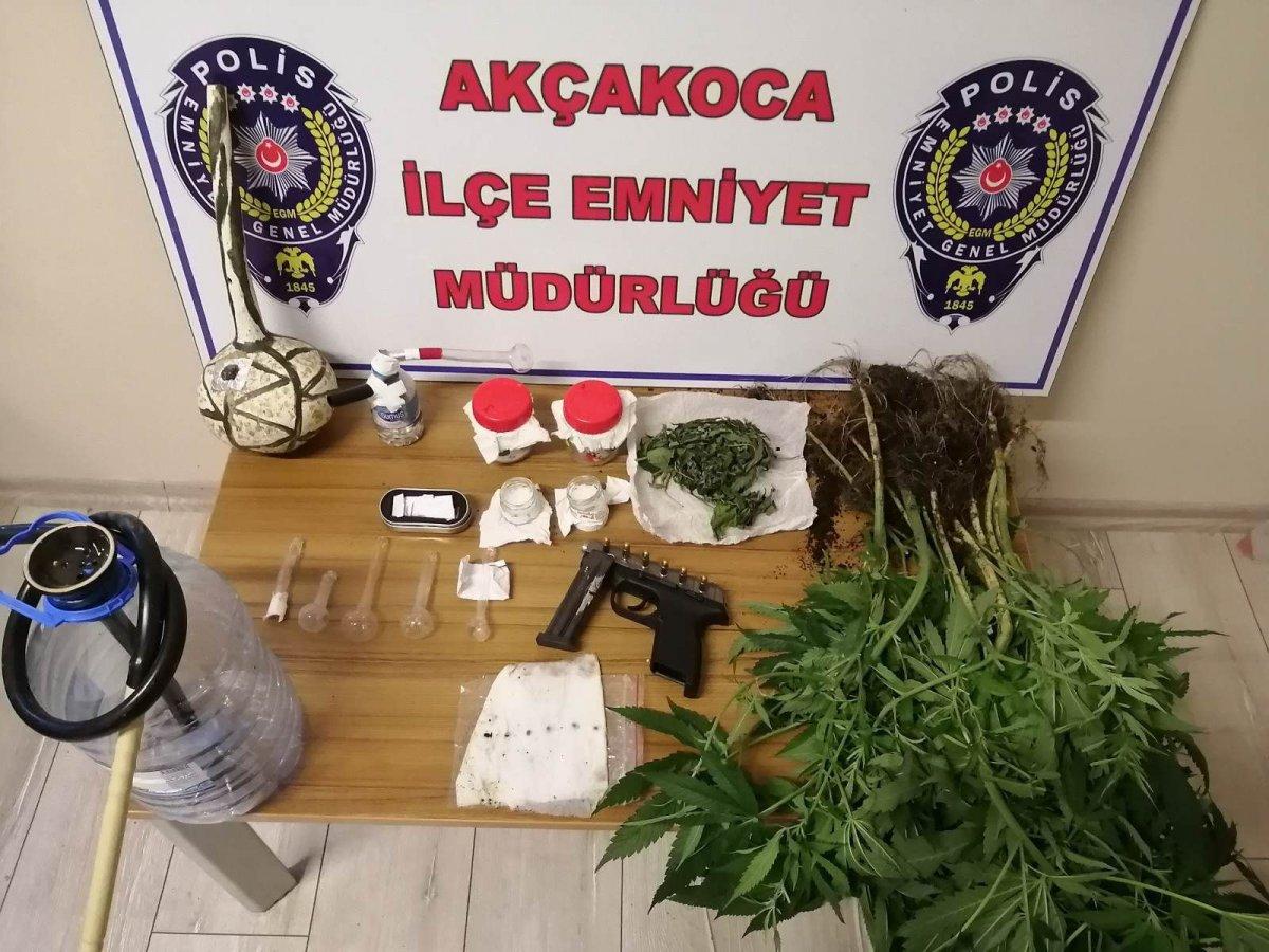 Düzce’de uyuşturucu ticareti yapan şahıs yakalandı