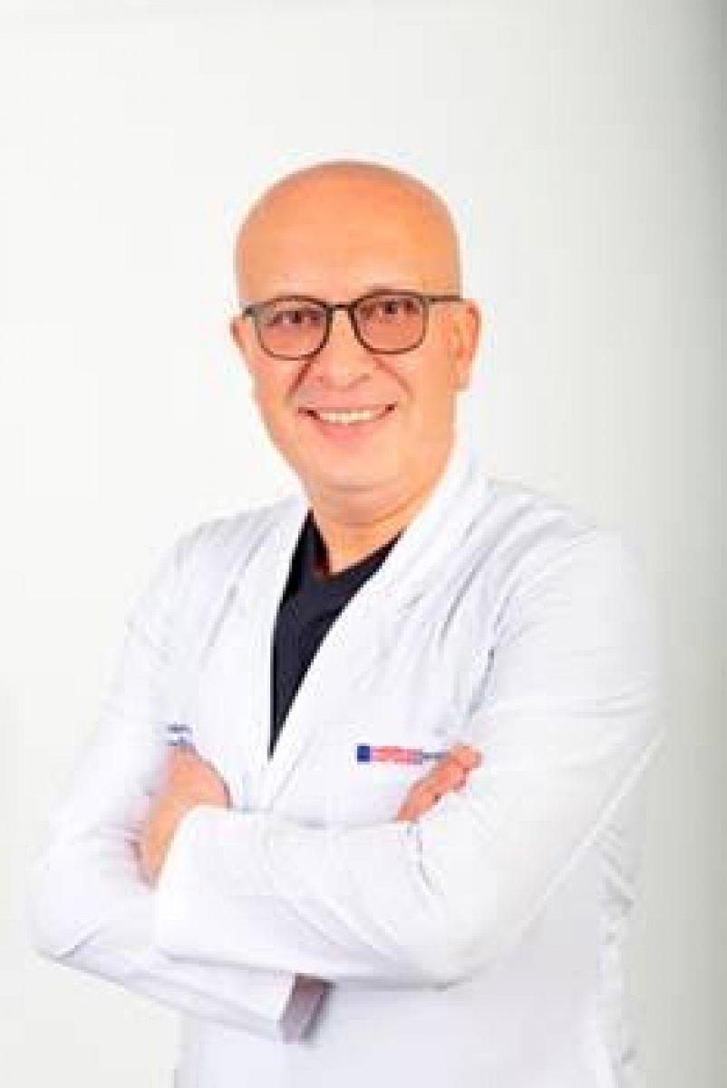 Ünal Şahin'den heyecan verici polisiye: Üçten Geriye