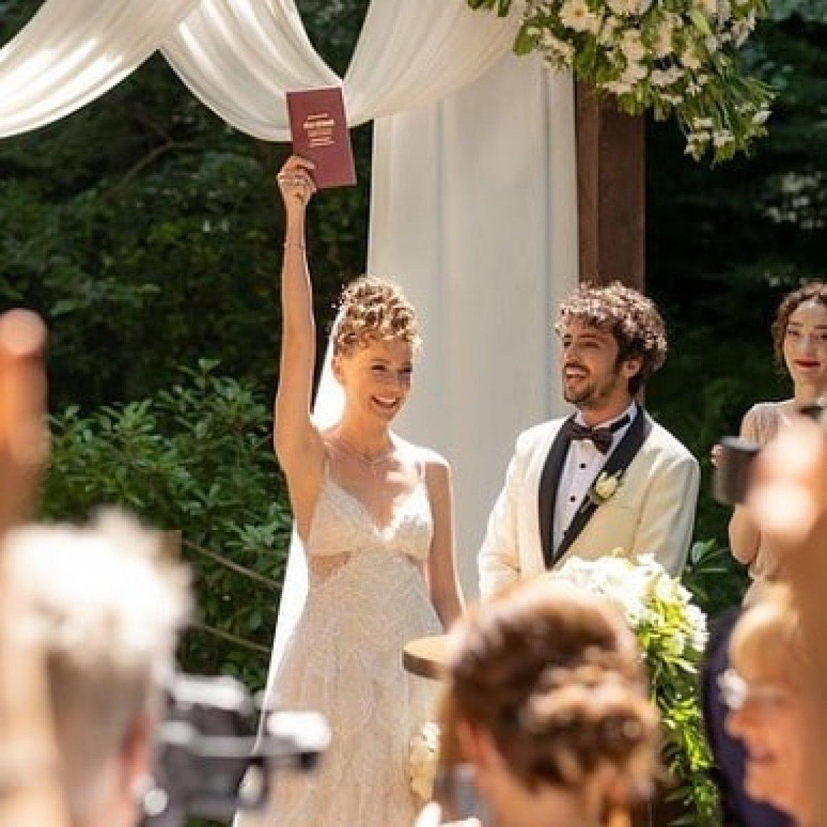 Taner Ölmez ile Ece Çeşmioğlu evlendi