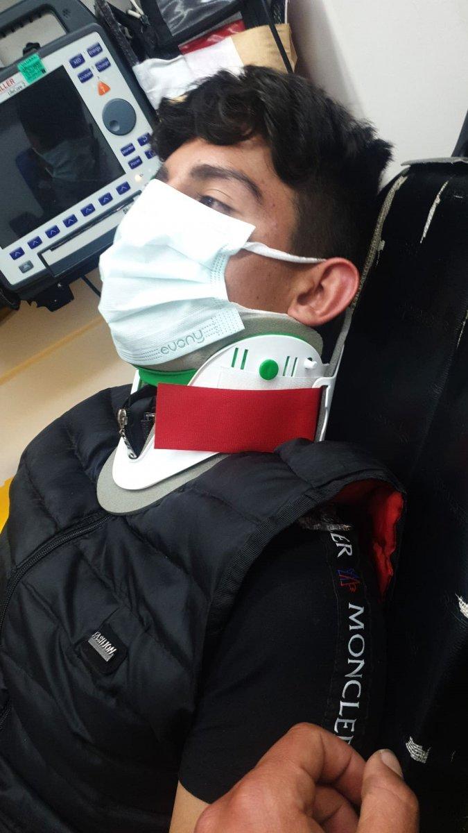 Sivas’ta düğün konvoyunun önünü kesince saldırıya uğradılar